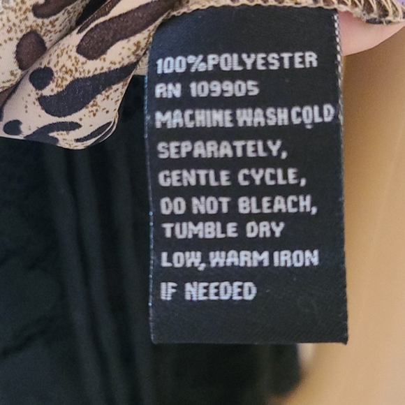 Essentials by Milano Ruffle Neck Tank - Picture 10 of 12